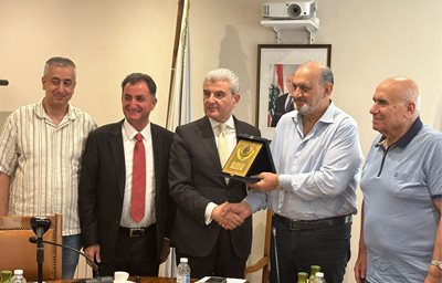 جولة وزير الصناعة في زحلة