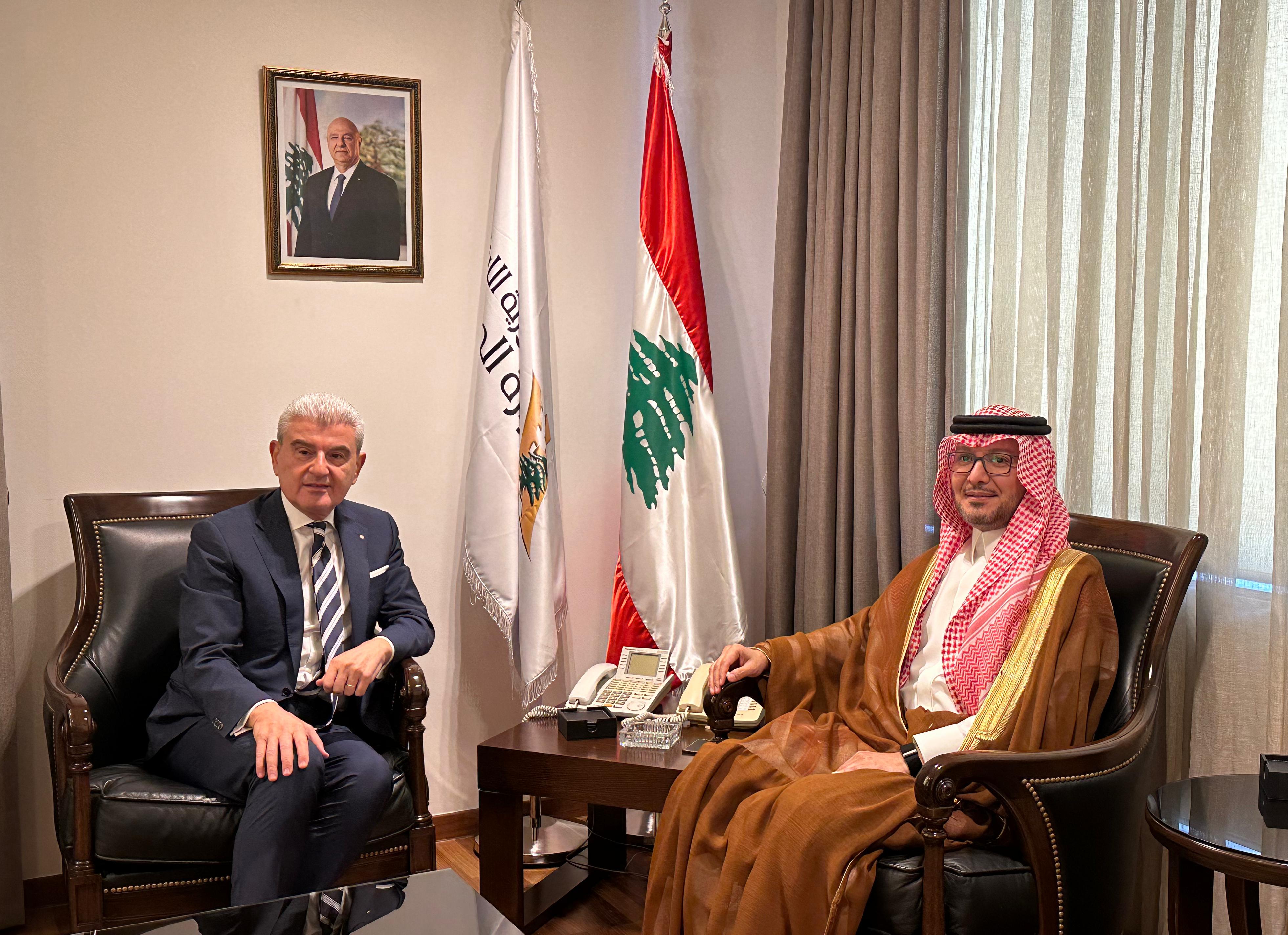 تمكين علاقات لبنان الأخوية مع السعودية بين عيسى الخوري وبخاري -  وزير الصناعة الى الرياض السبت لترؤس وفد لبنان إلى مؤتمر يونيدو العام